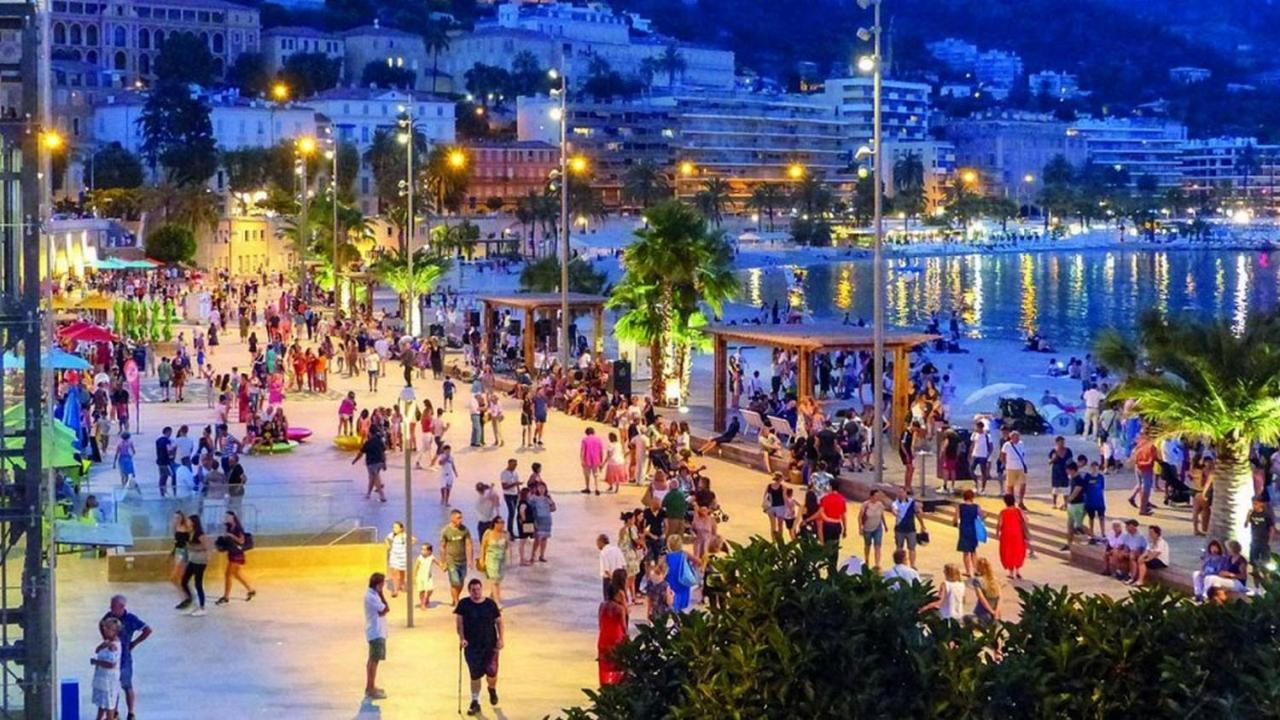 Menton, Centre Historique, Vue Mer Luaran gambar